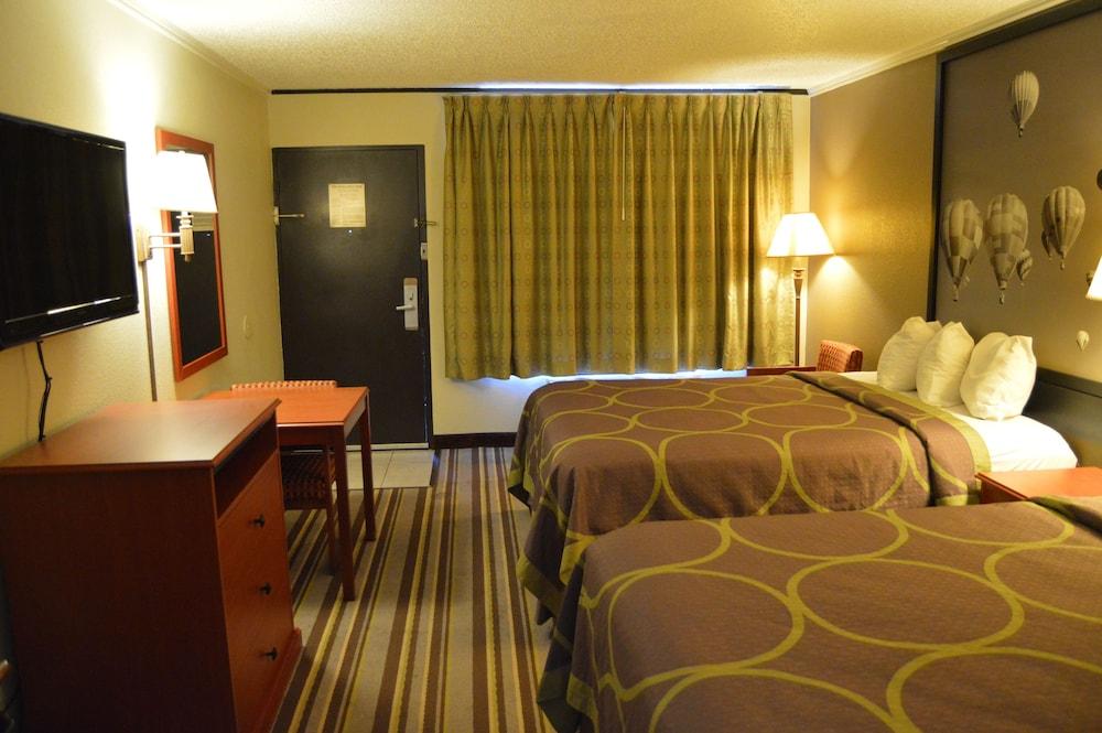 Super 8 By Wyndham Longview/North Motel Dış mekan fotoğraf