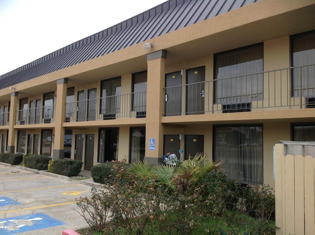 Super 8 By Wyndham Longview/North Motel Dış mekan fotoğraf